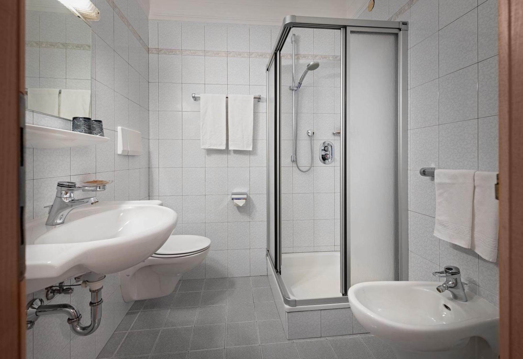 Hotel Sureghes Ortisei Kültér fotó
