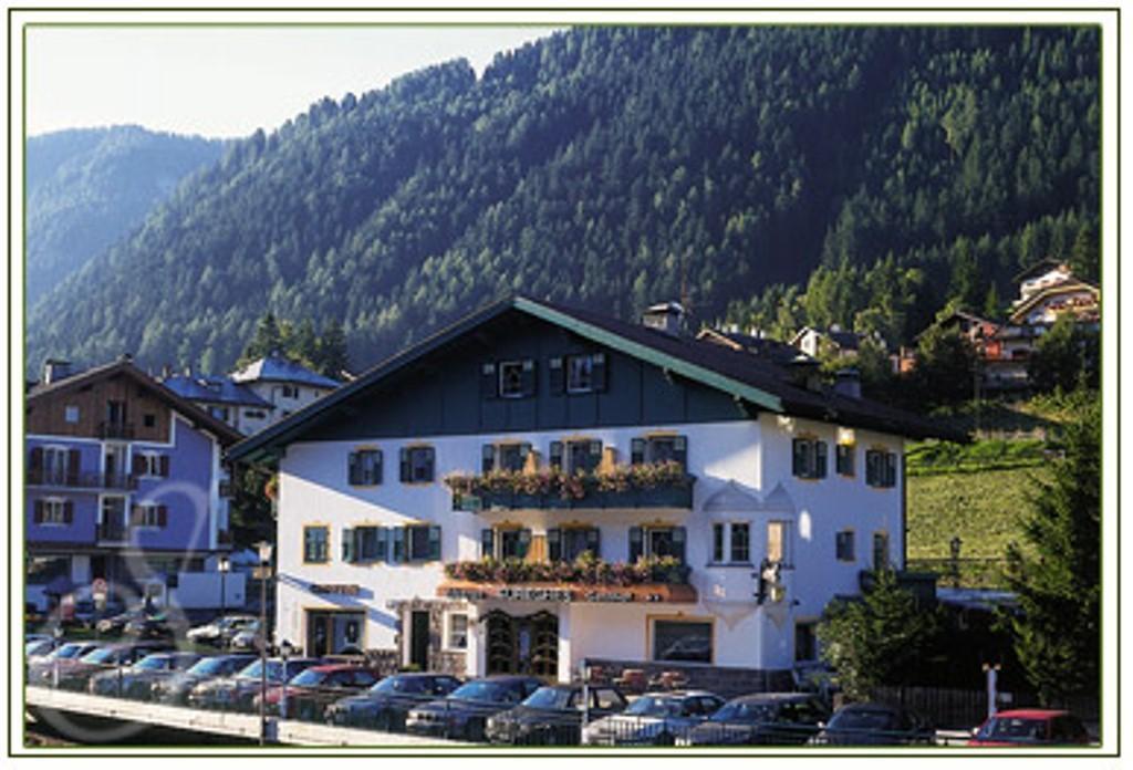 Hotel Sureghes Ortisei Kültér fotó